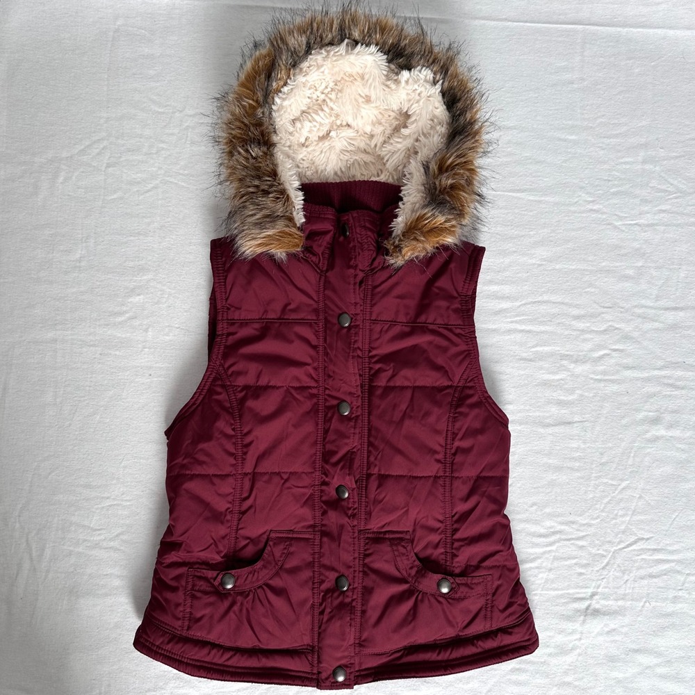 Charlotte Russe Quilted Puffer Vest Faux Fur Hood Size Small Cozy Y2K Gorpcore